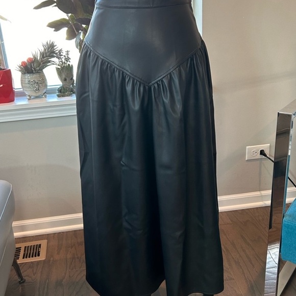 MOTHER Black faux Leather Midi Skirt gather you wits xs - Picture 3 of 9